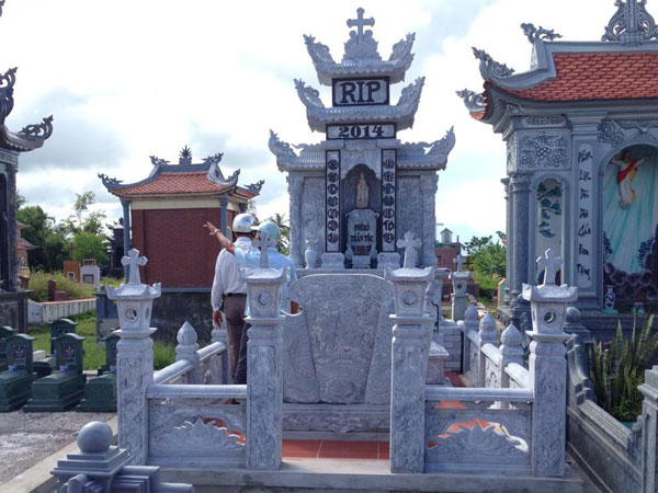 LĂNG MỘ ĐÁ - 005