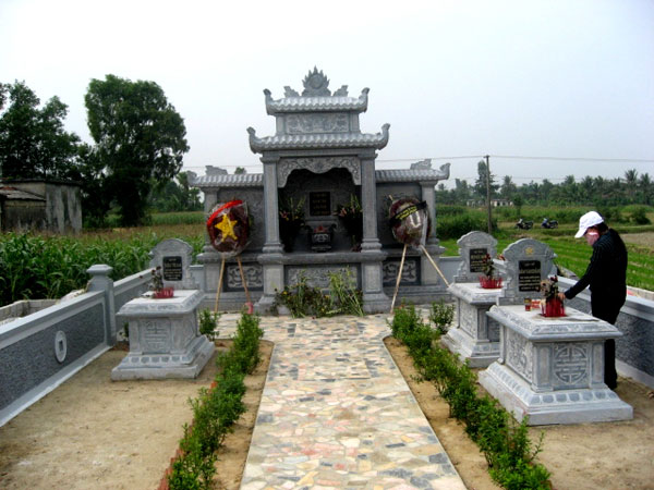 LĂNG MỘ ĐÁ - 015