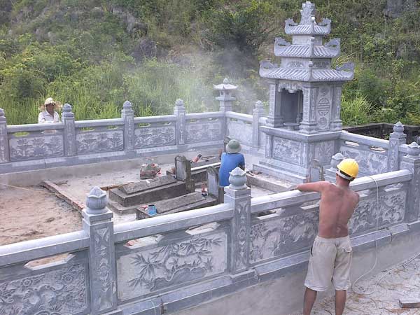 LĂNG MỘ ĐÁ - 013