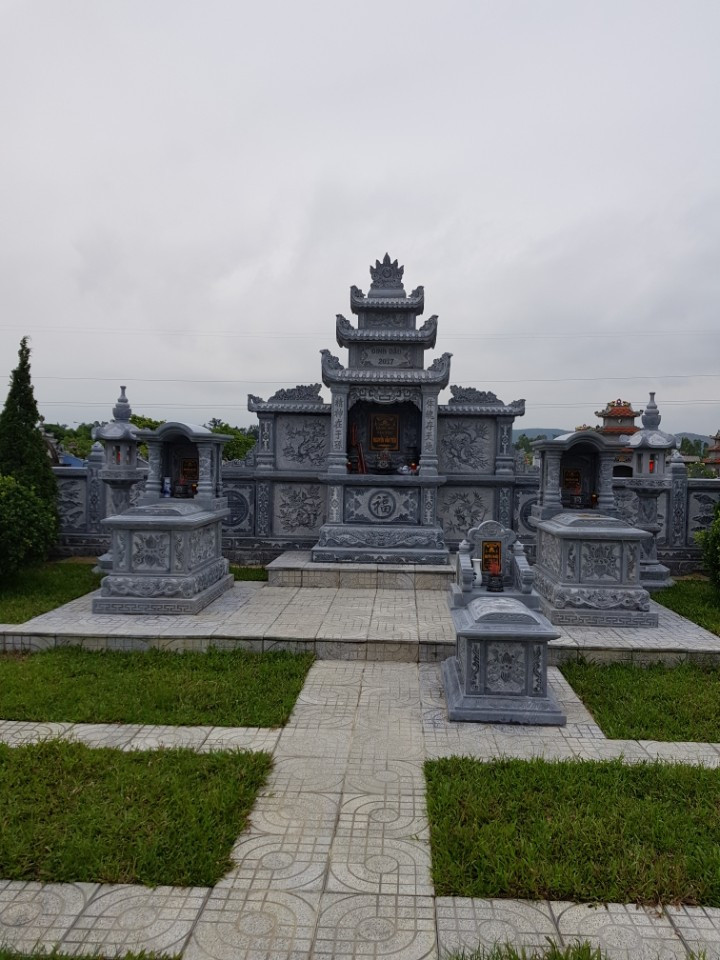 LĂNG MỘ ĐÁ - 030