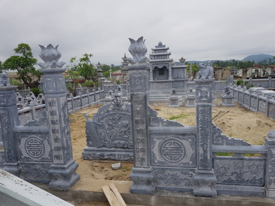 LĂNG MỘ ĐÁ - 031