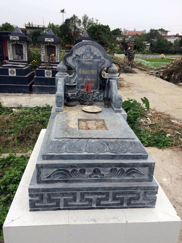 Mộ Đá Không Mái 18